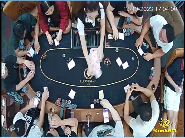 Việt Nam đã tổ chức nhiều giải đấu poker ăn tiền quy mô lớn vừa giải trí, giao lưu học hỏi và cơ hội kiếm tiền