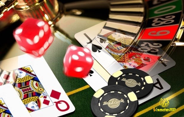 Live Baccarat được ưa chuộng với chất lượng cao cần có camera góc rộng để quan sát toàn bộ bàn chơi và camera cận cảnh để xem rõ từng lá bài được rút