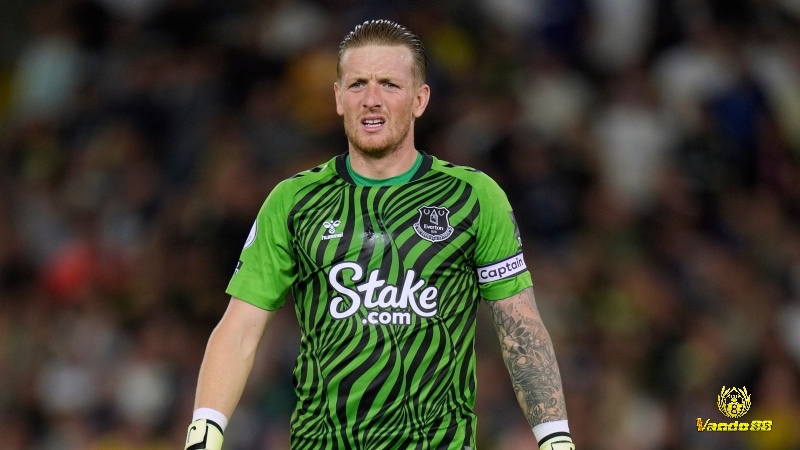 Jordan Pickford – thủ môn số 1 của Everton và tuyển Anh, luôn là chốt chặn tin cậy trong khung gỗ.